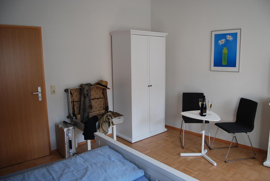 B2-Ferienwohnung Erfurt Szoba fotó
